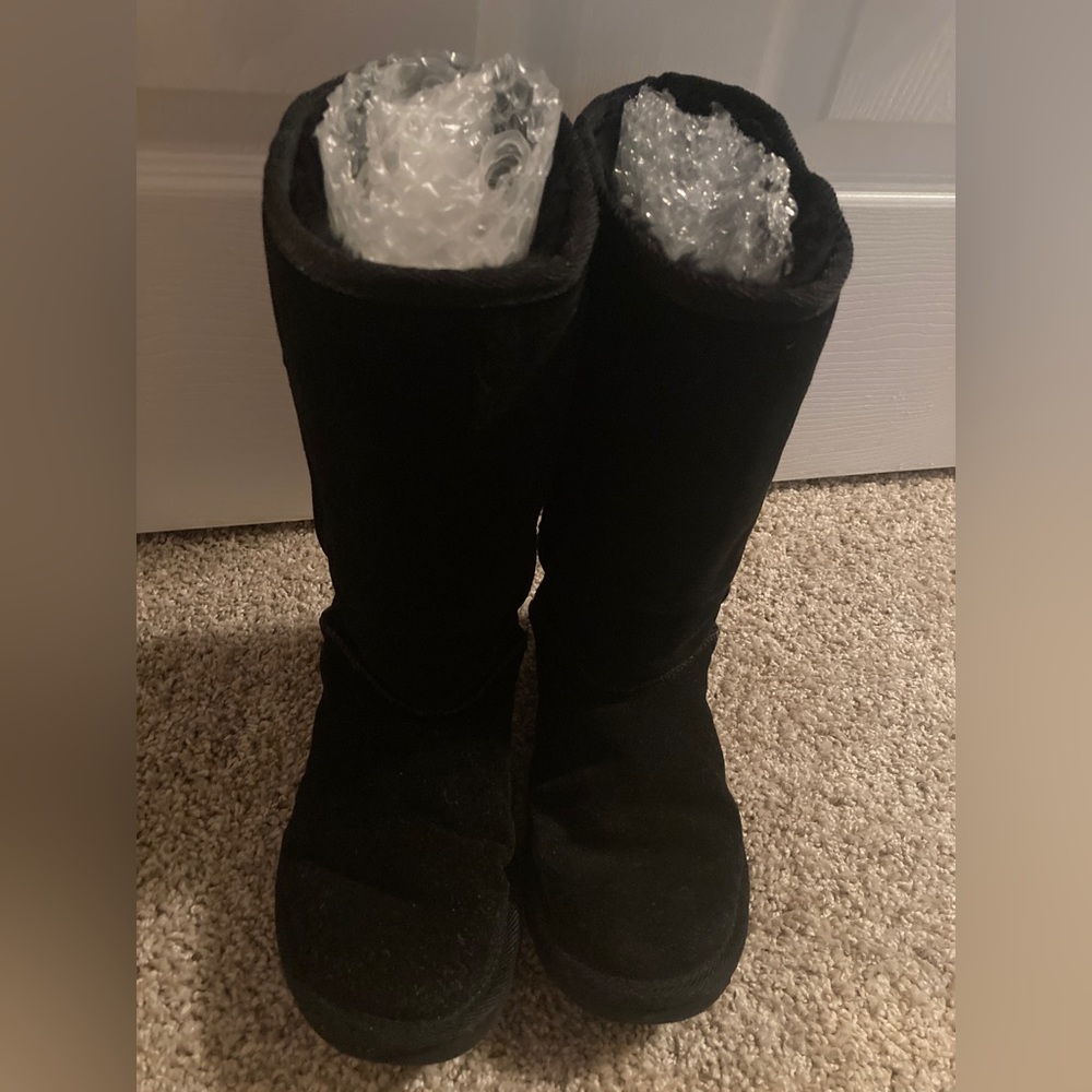 Black UGG boots
